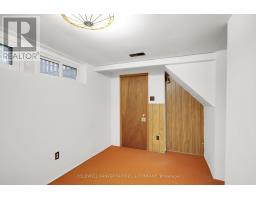 11 Wallford Way, Ottawa, ON K2E6B1 Photo 36