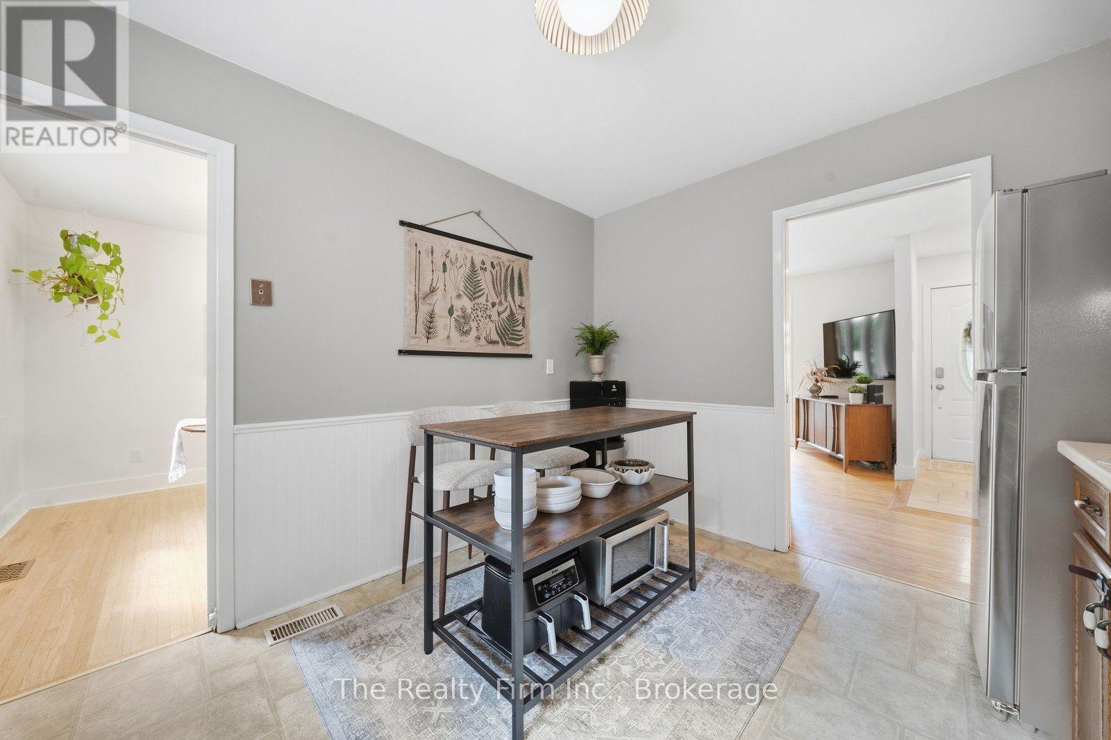 760 GLADSTONE DRIVE - 12