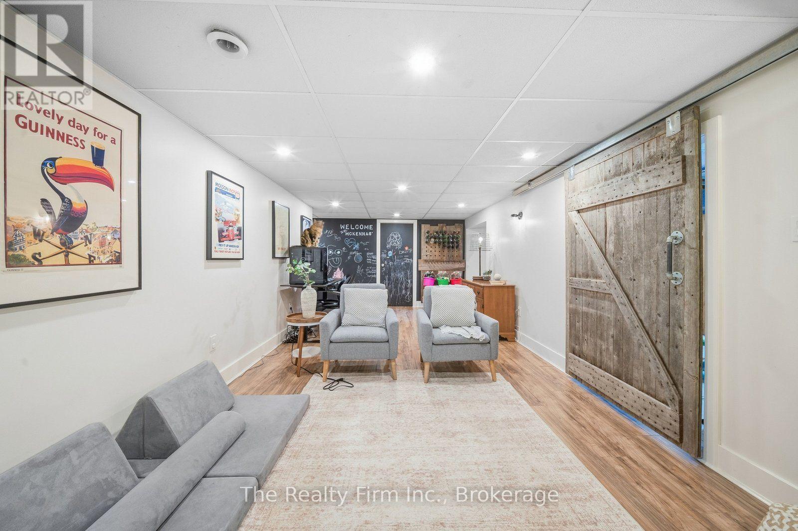 760 GLADSTONE DRIVE - 24