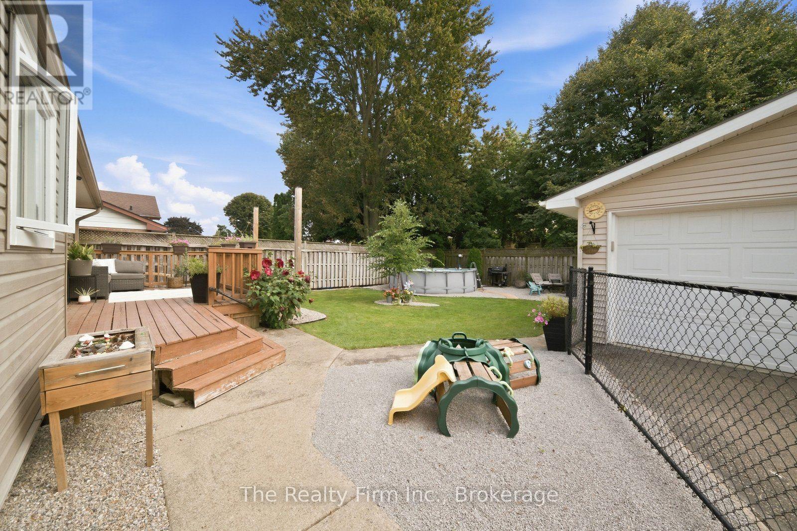 760 GLADSTONE DRIVE - 26