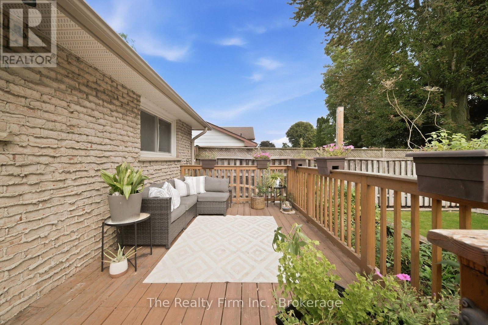 760 GLADSTONE DRIVE - 32