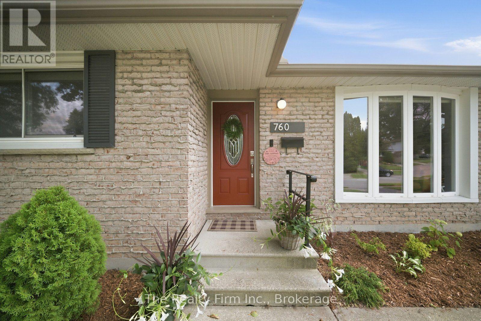760 GLADSTONE DRIVE - 4