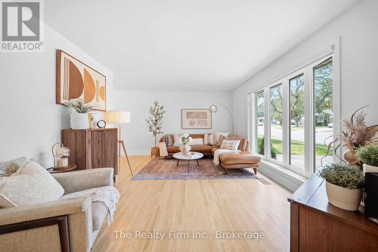 760 GLADSTONE DRIVE - 6