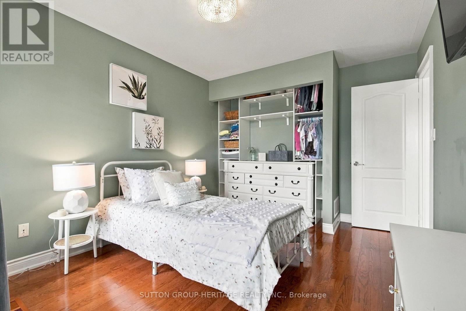 36 MILDENHALL PLACE - 22