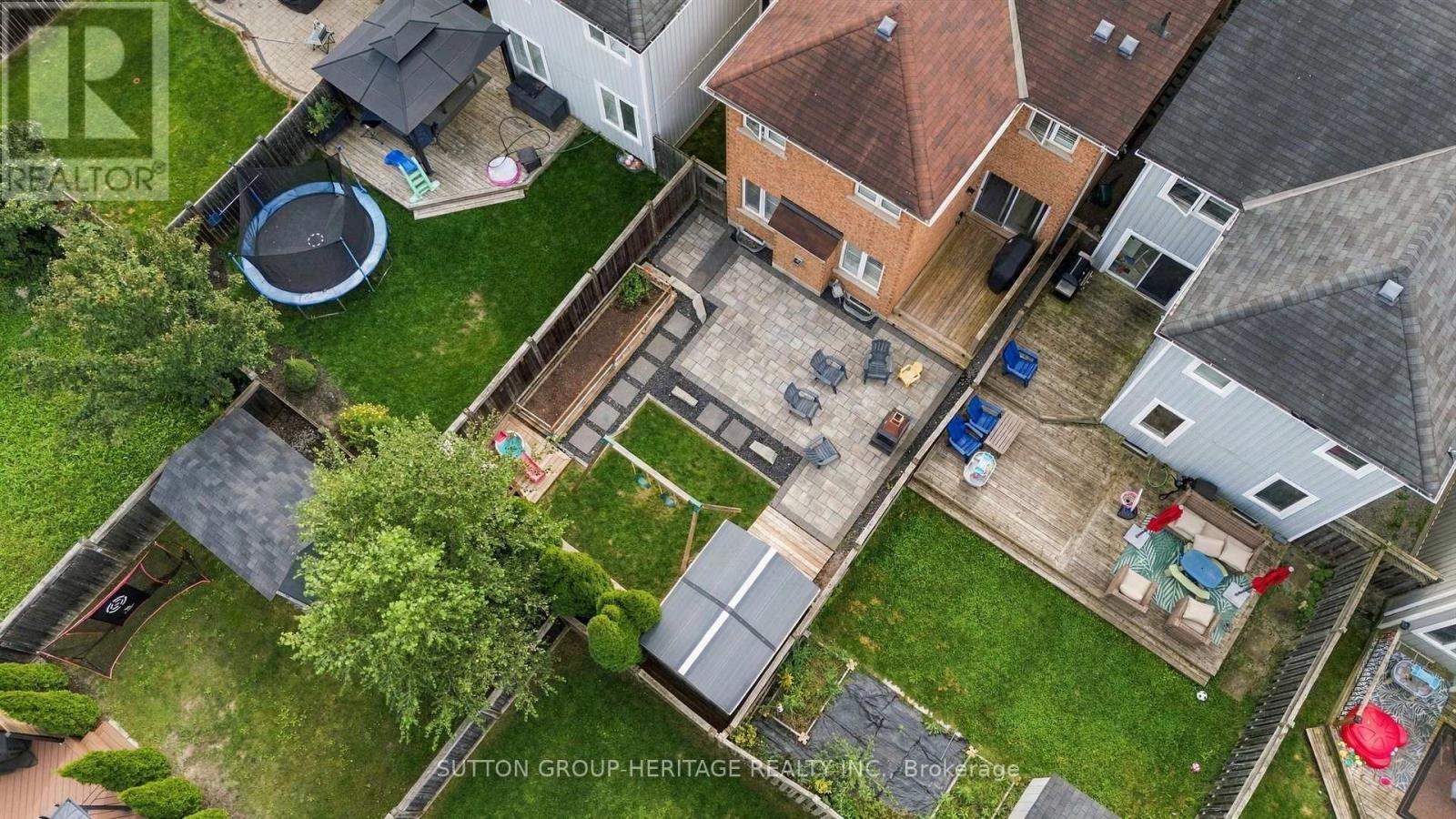 36 MILDENHALL PLACE - 38