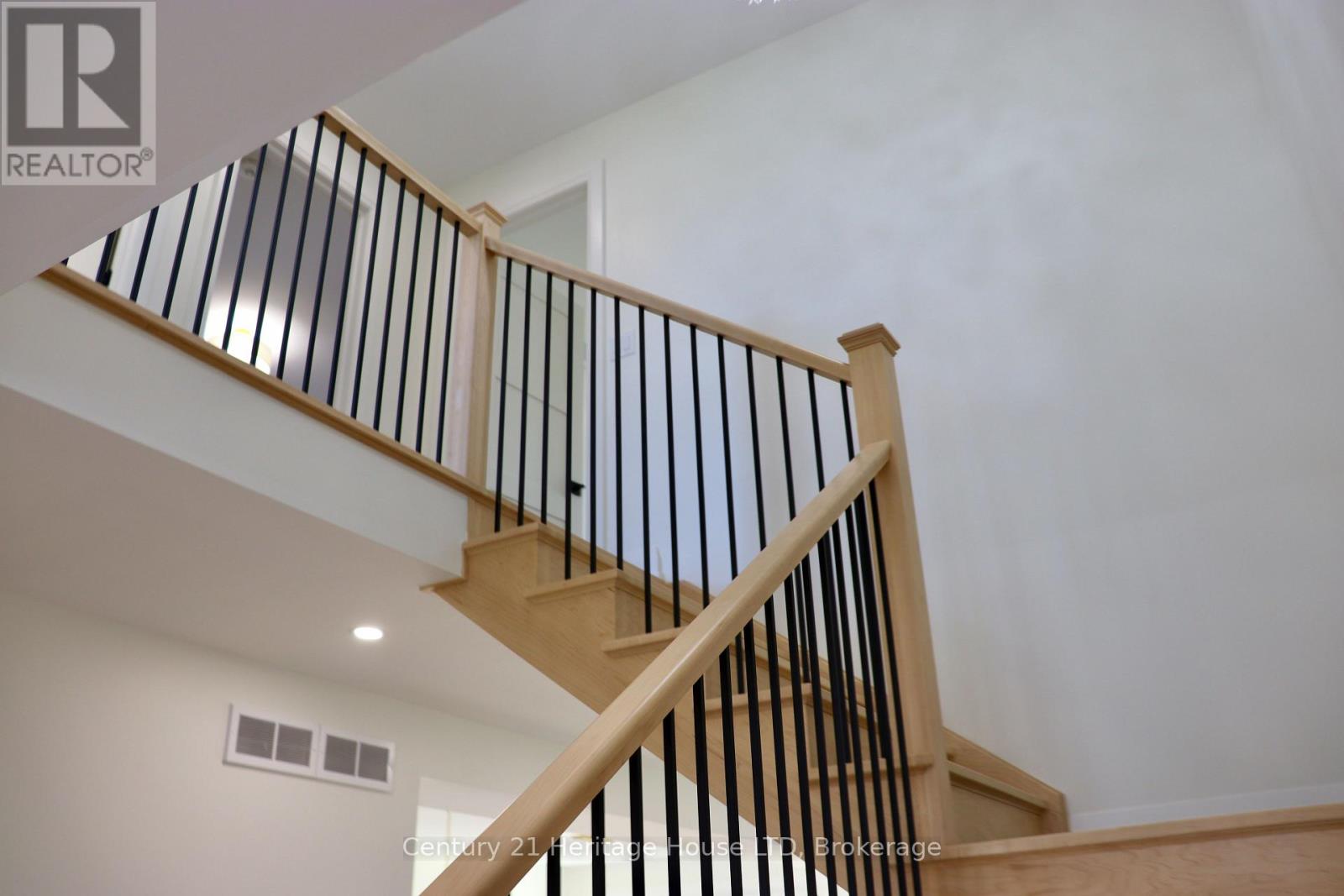 8890 ANGIE DRIVE - Image 39