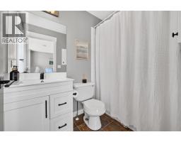 256 Rainbow Falls Drive, Chestermere, AB T1X0E4 Photo 21