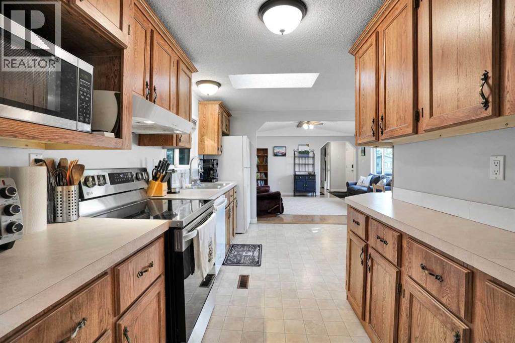 929 Briarwood Crescent - Image 37