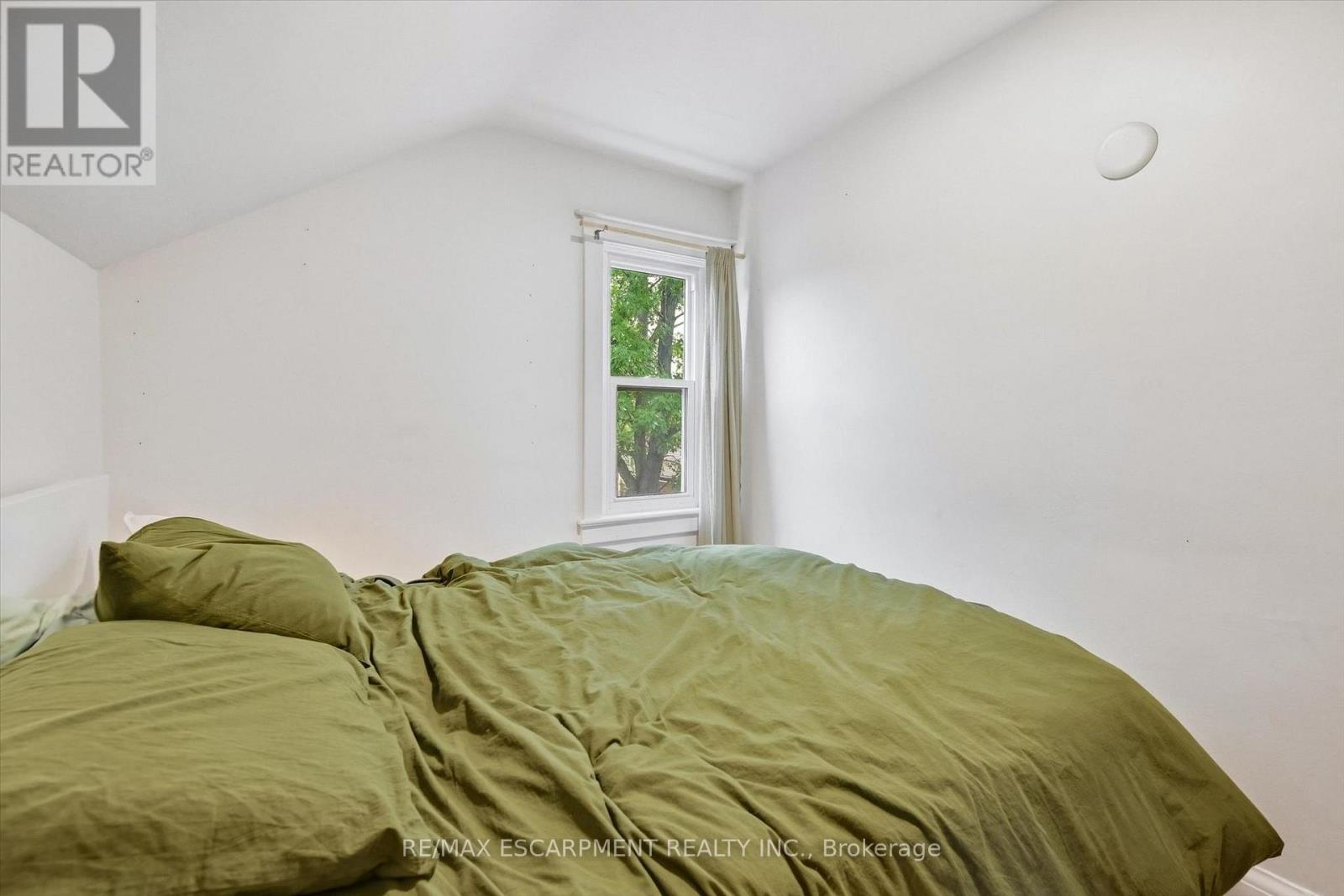 174 BEECH STREET - Image 22