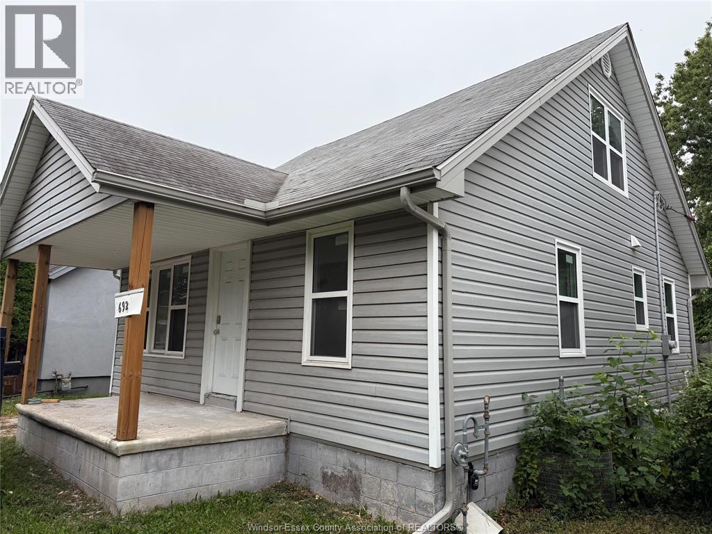 692 CAPITOL, Windsor