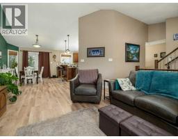 532 Margaret Sutherland Crescent N - photo 11