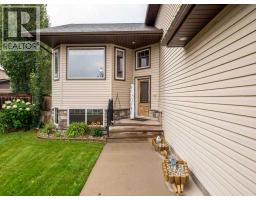 532 Margaret Sutherland Crescent N - photo 3