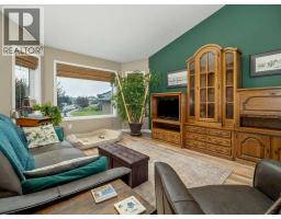 532 Margaret Sutherland Crescent N - photo 8