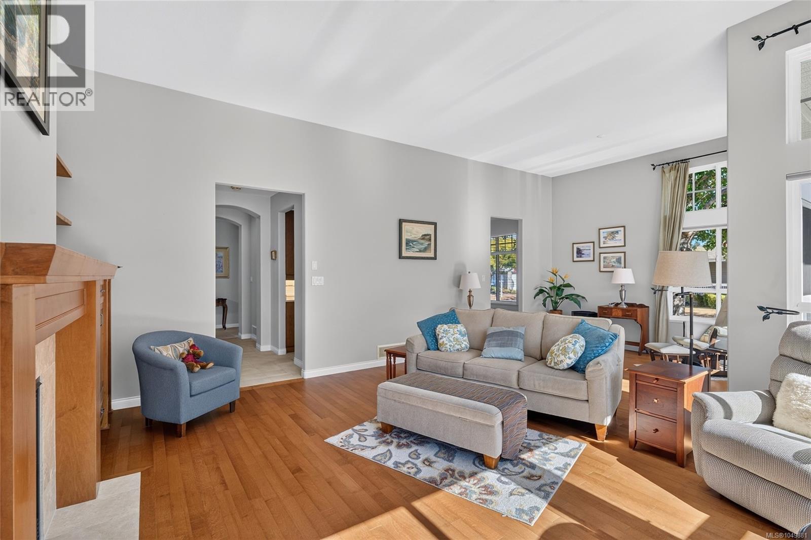 1368 Saturna Dr - Image 17
