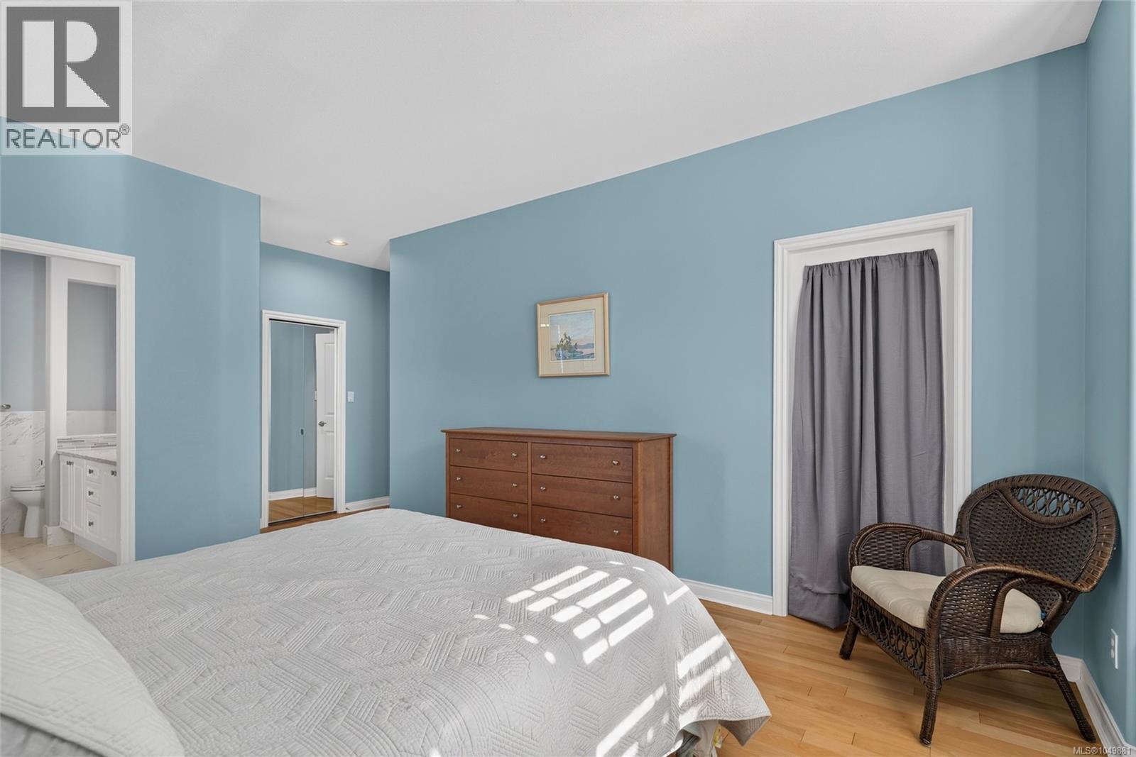 1368 Saturna Dr - 22