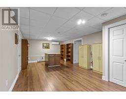 45 Kestrel Drive thumbnail 32