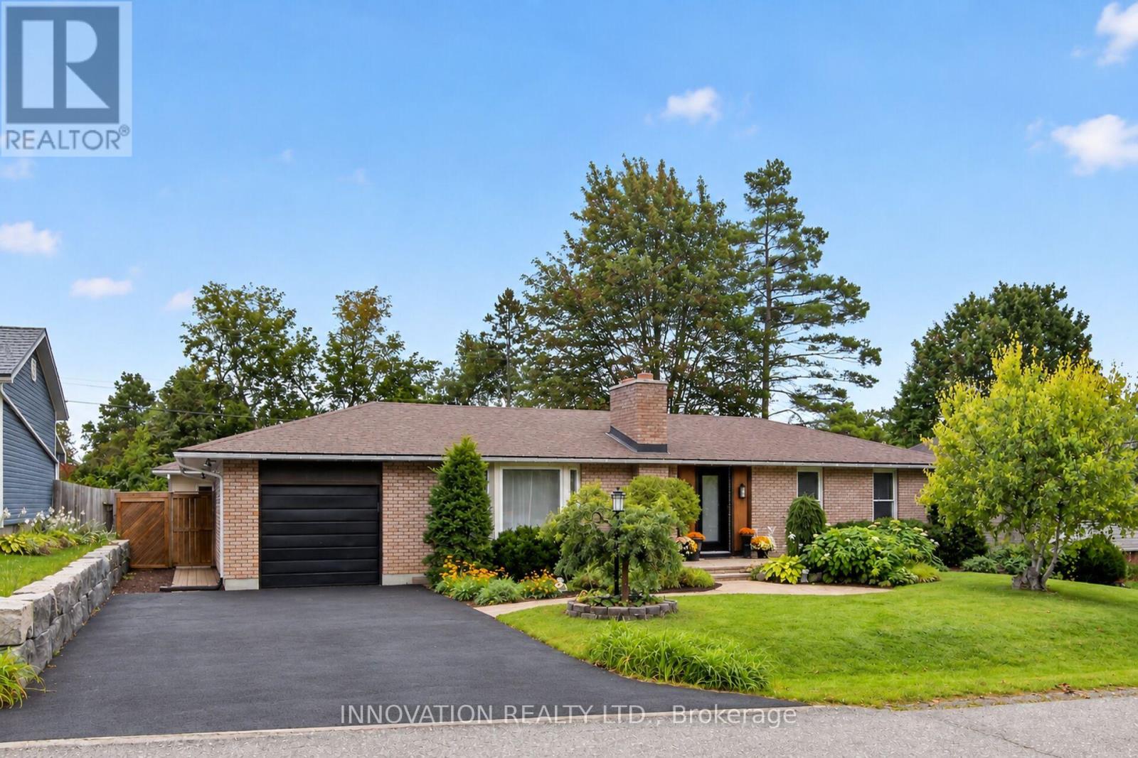8 DOGWOOD DRIVE - 1