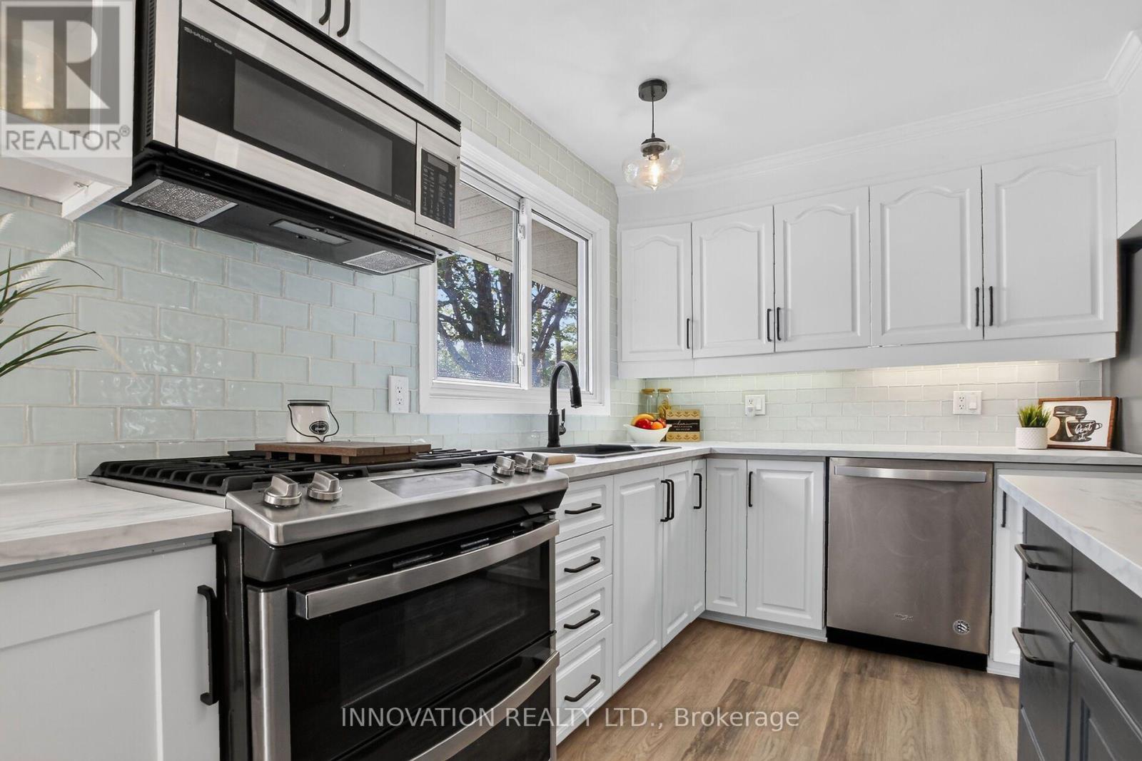 8 DOGWOOD DRIVE - 10