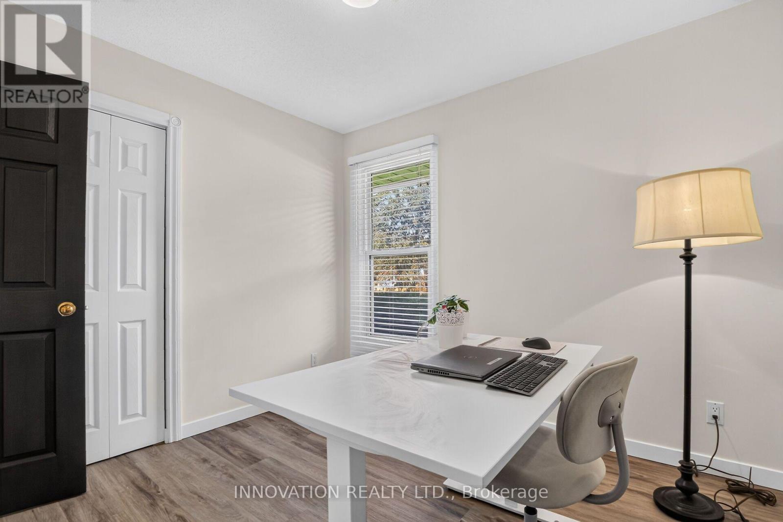 8 DOGWOOD DRIVE - 19
