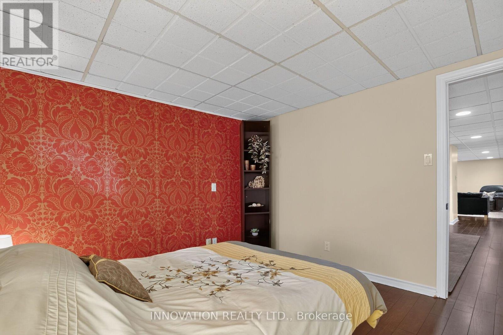 8 DOGWOOD DRIVE - 30