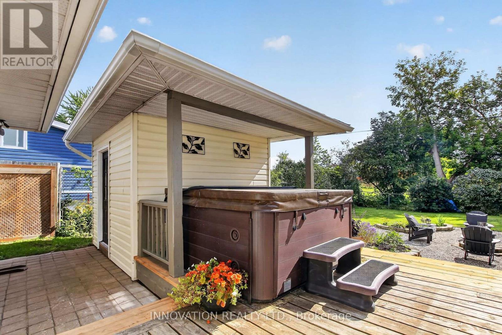 8 DOGWOOD DRIVE - Image 32