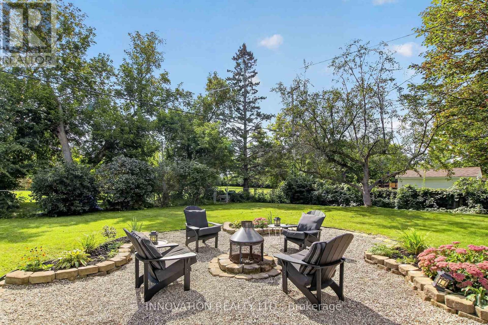8 DOGWOOD DRIVE - 36