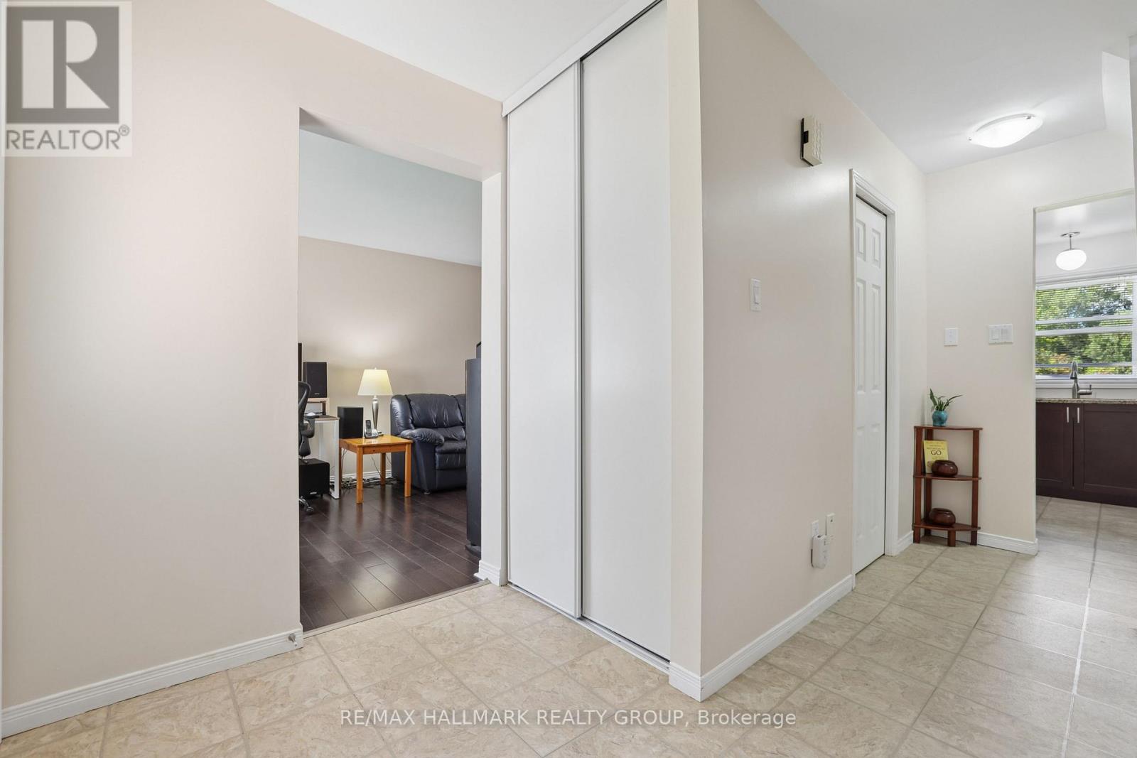 27 BRANDO CRESCENT - 2