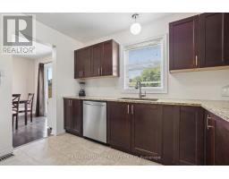 27 Brando Crescent, Ottawa, ON K1T2C9 Photo 10