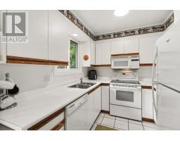 16 Eastpark Drive, Ottawa, ON K1B3Z8 Photo 10