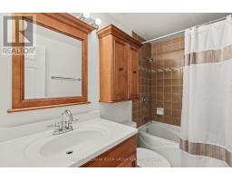 16 Eastpark Drive, Ottawa, ON K1B3Z8 Photo 17
