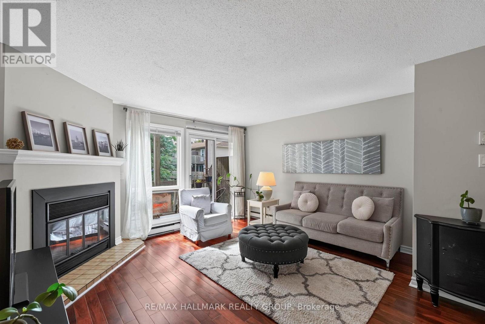 #B 6786 JEANNE DARC BOULEVARD N - 10