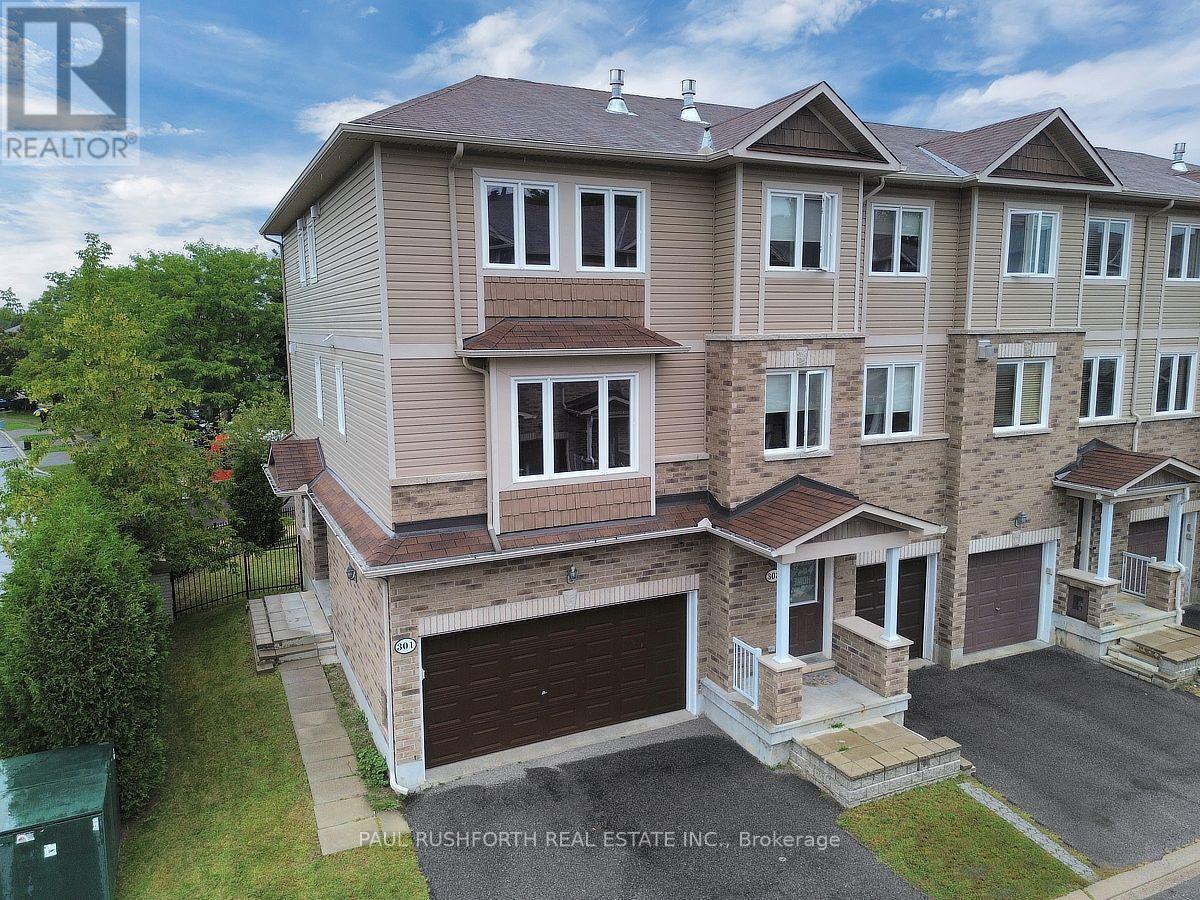 301 Mosaic Private