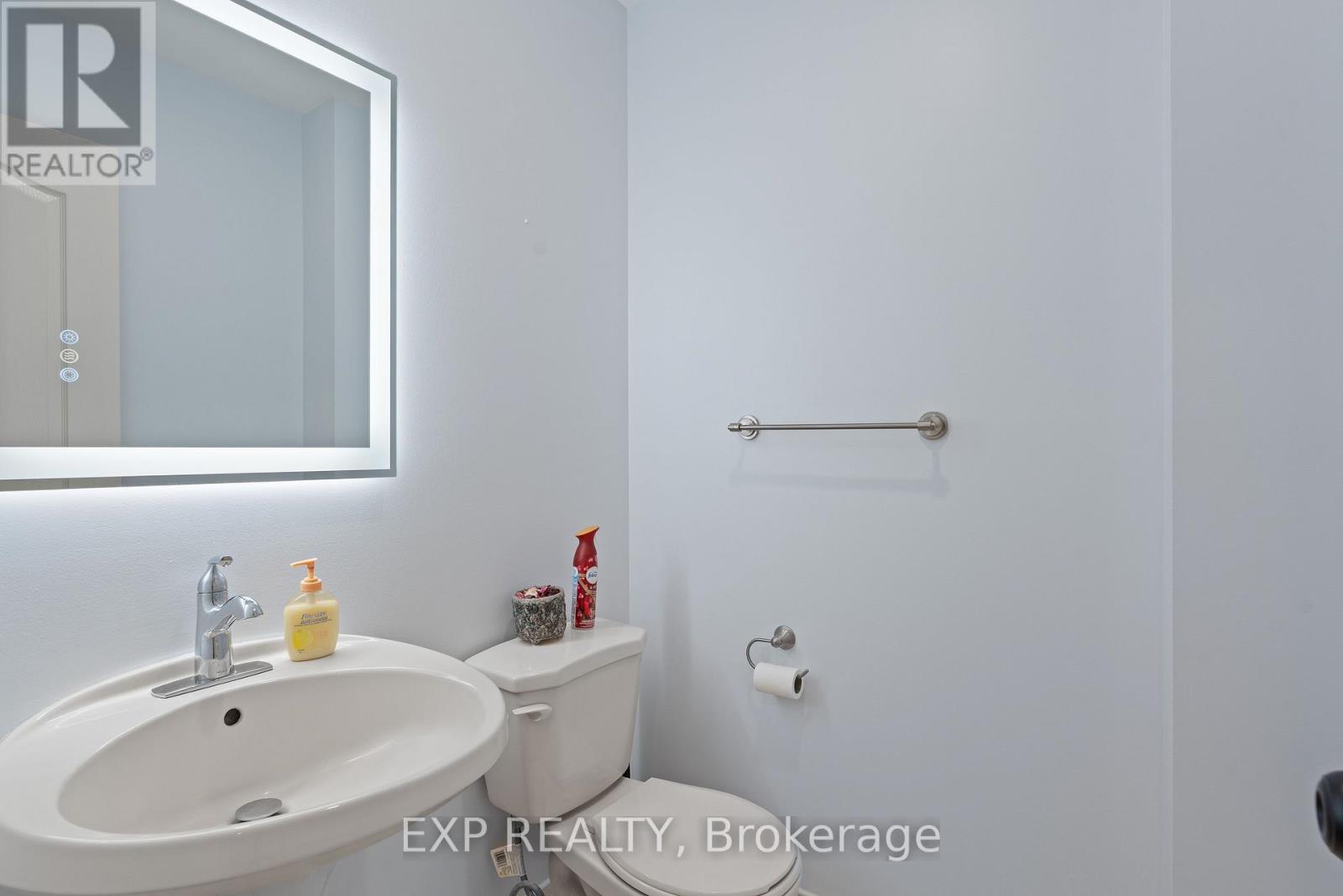 1552 BLOHM DRIVE photo 17