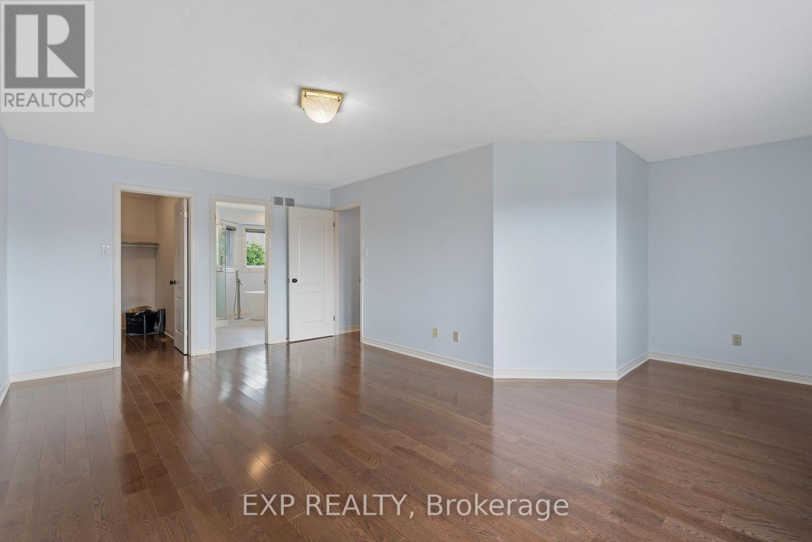 1552 BLOHM DRIVE photo 21