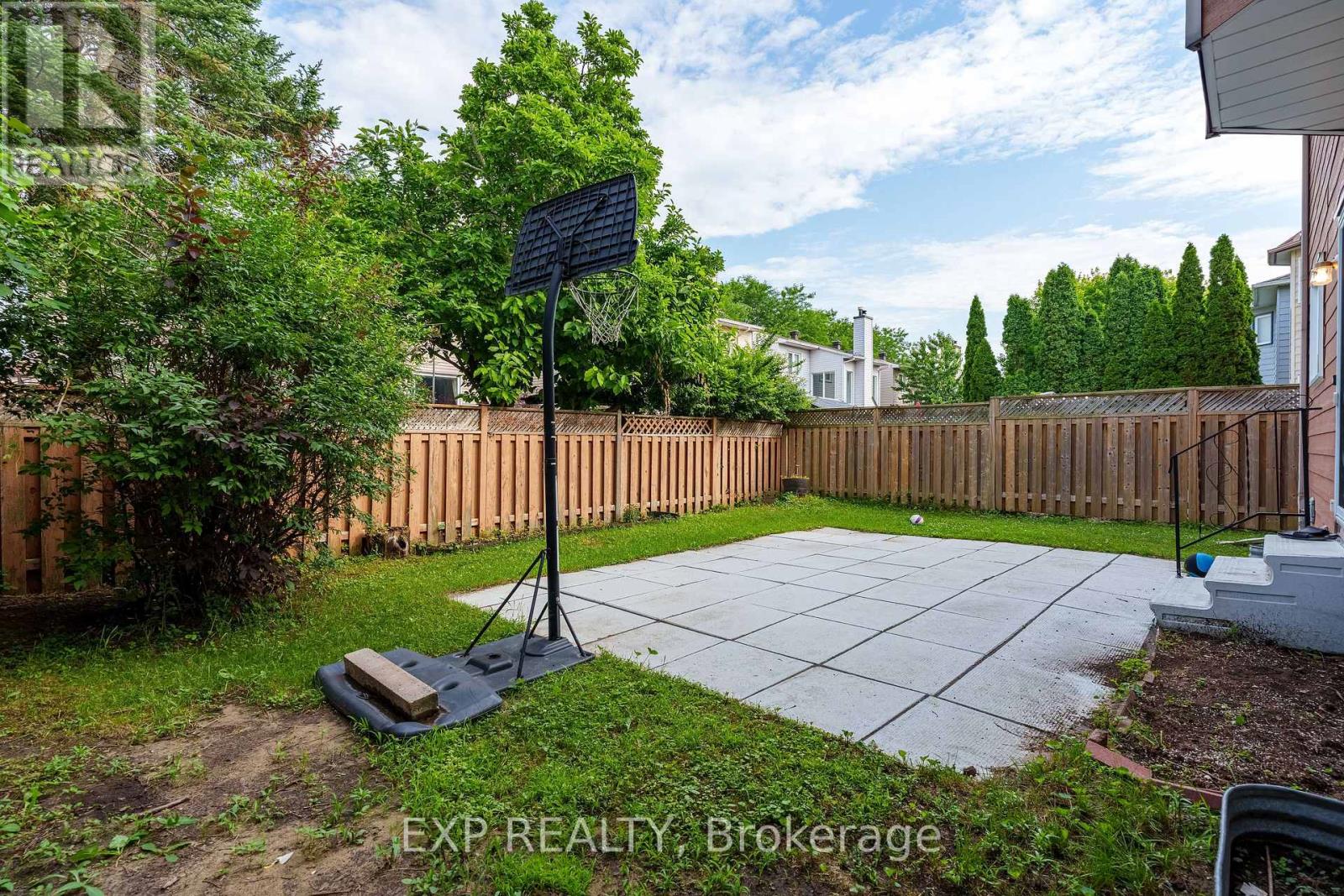 1552 BLOHM DRIVE photo 33