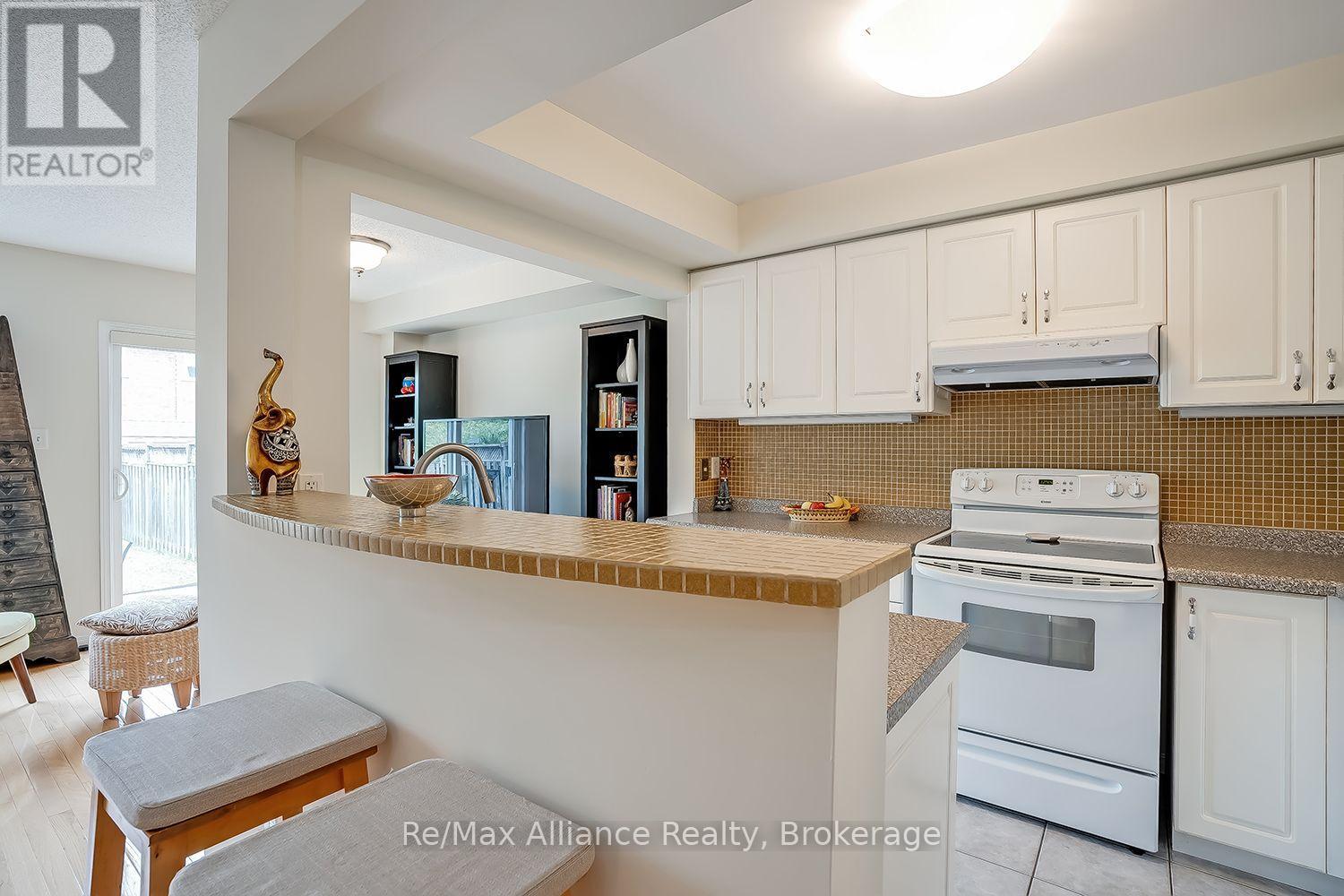 2155 REDSTONE CRESCENT - 14