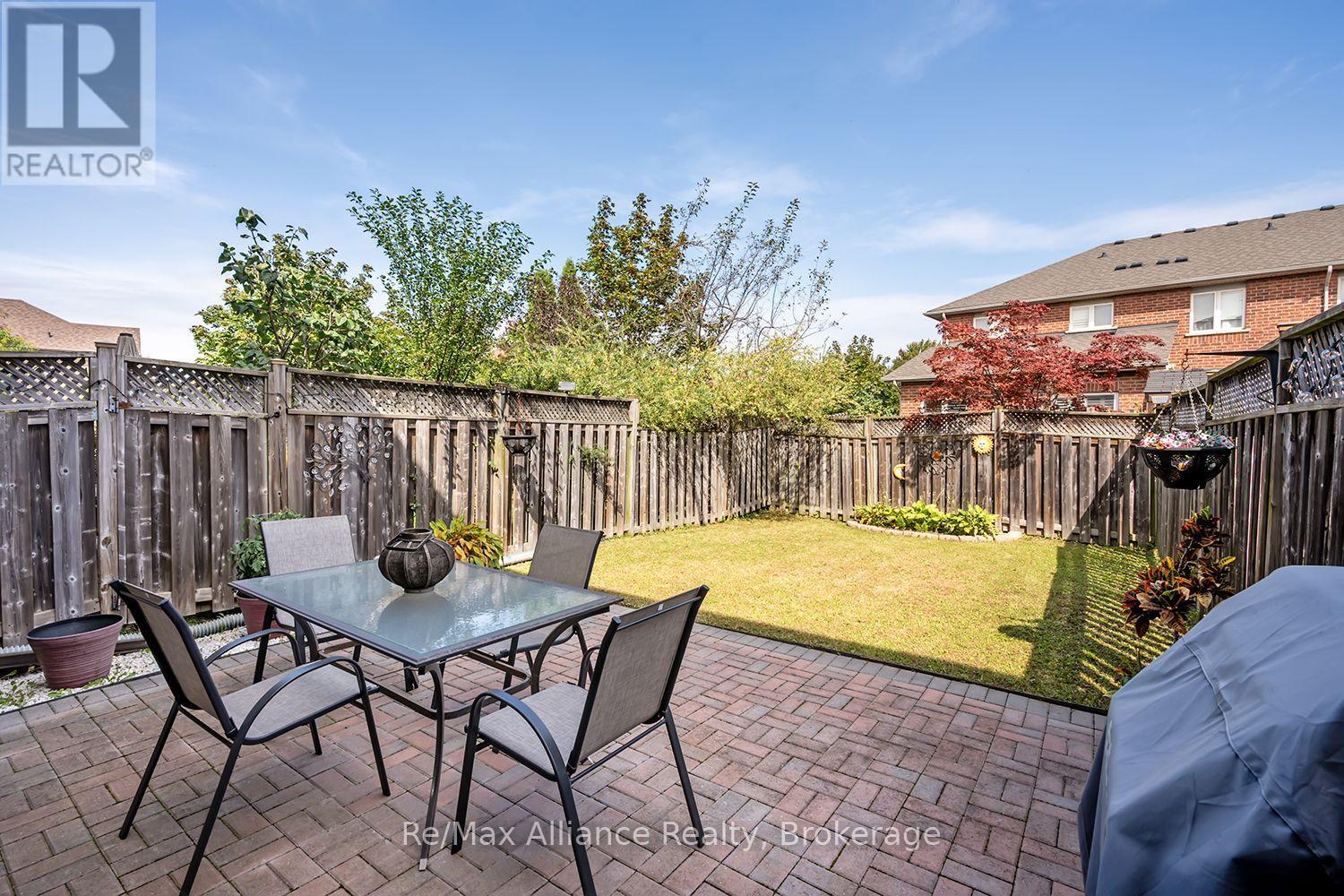 2155 REDSTONE CRESCENT - 29