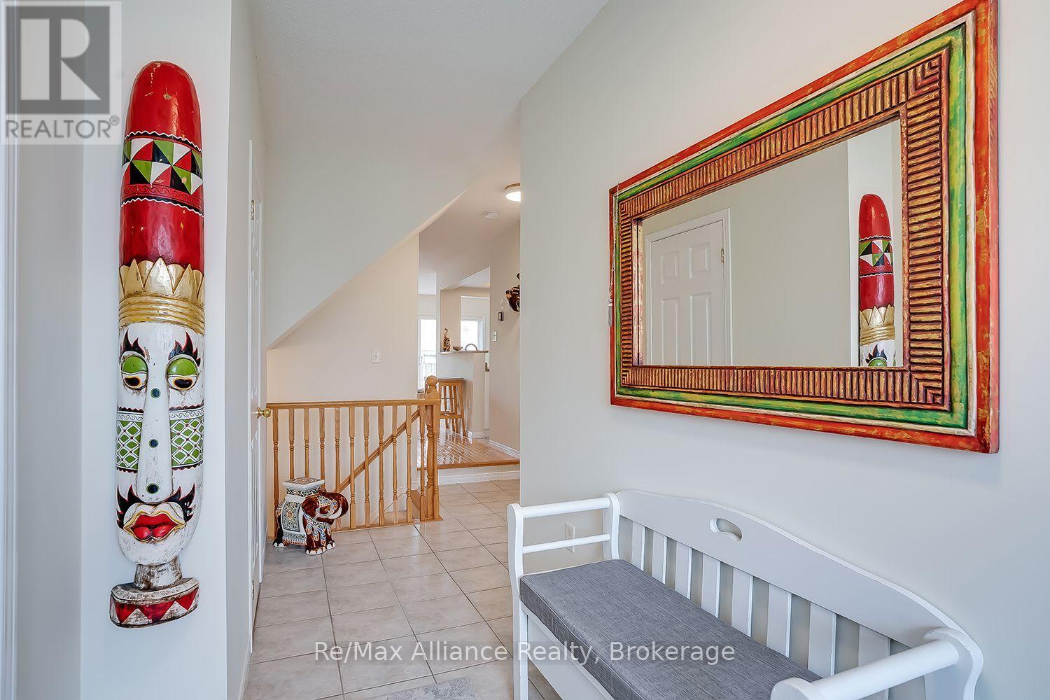 2155 REDSTONE CRESCENT - 4
