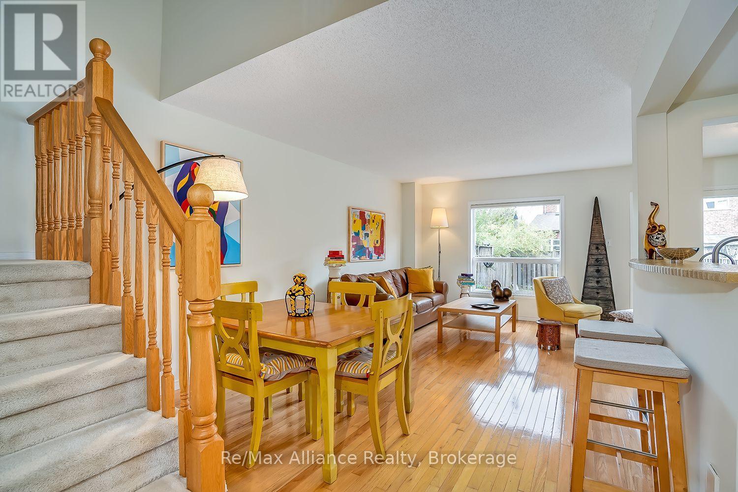 2155 REDSTONE CRESCENT - 6