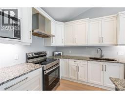 Kitchen - 709 Ferdinands Crescent, Sarnia, ON N7W0B5 Photo 10