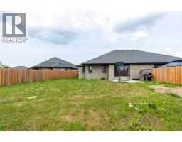 709 Ferdinands Crescent, Sarnia, ON N7W0B5 Photo 37