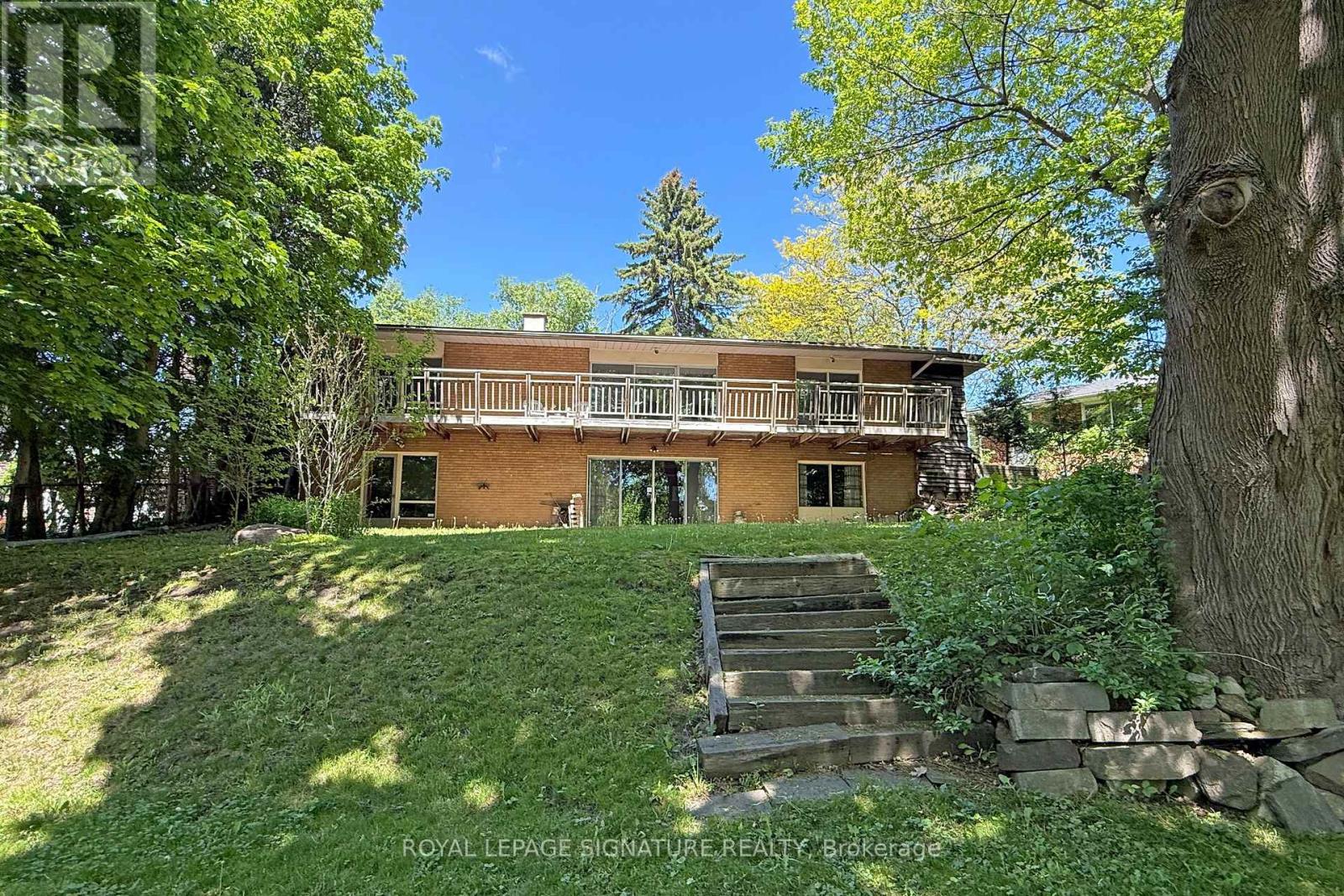 12 RUDEN CRESCENT - 38