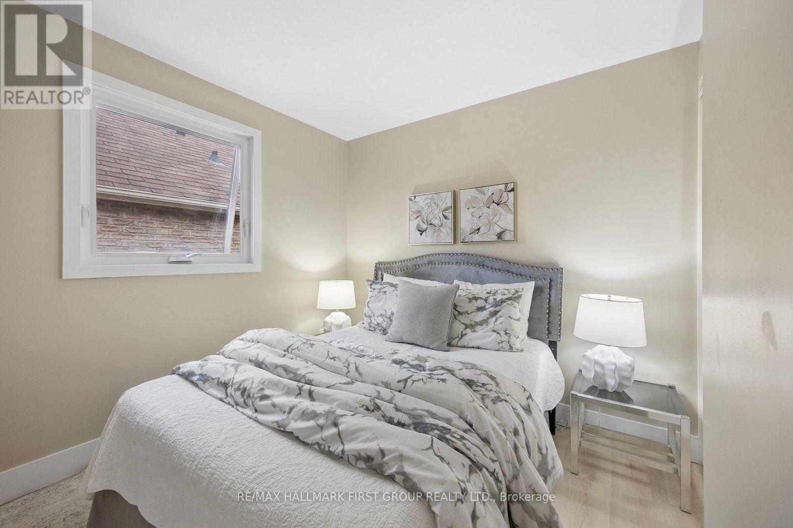 4 LOWDER PLACE - 27