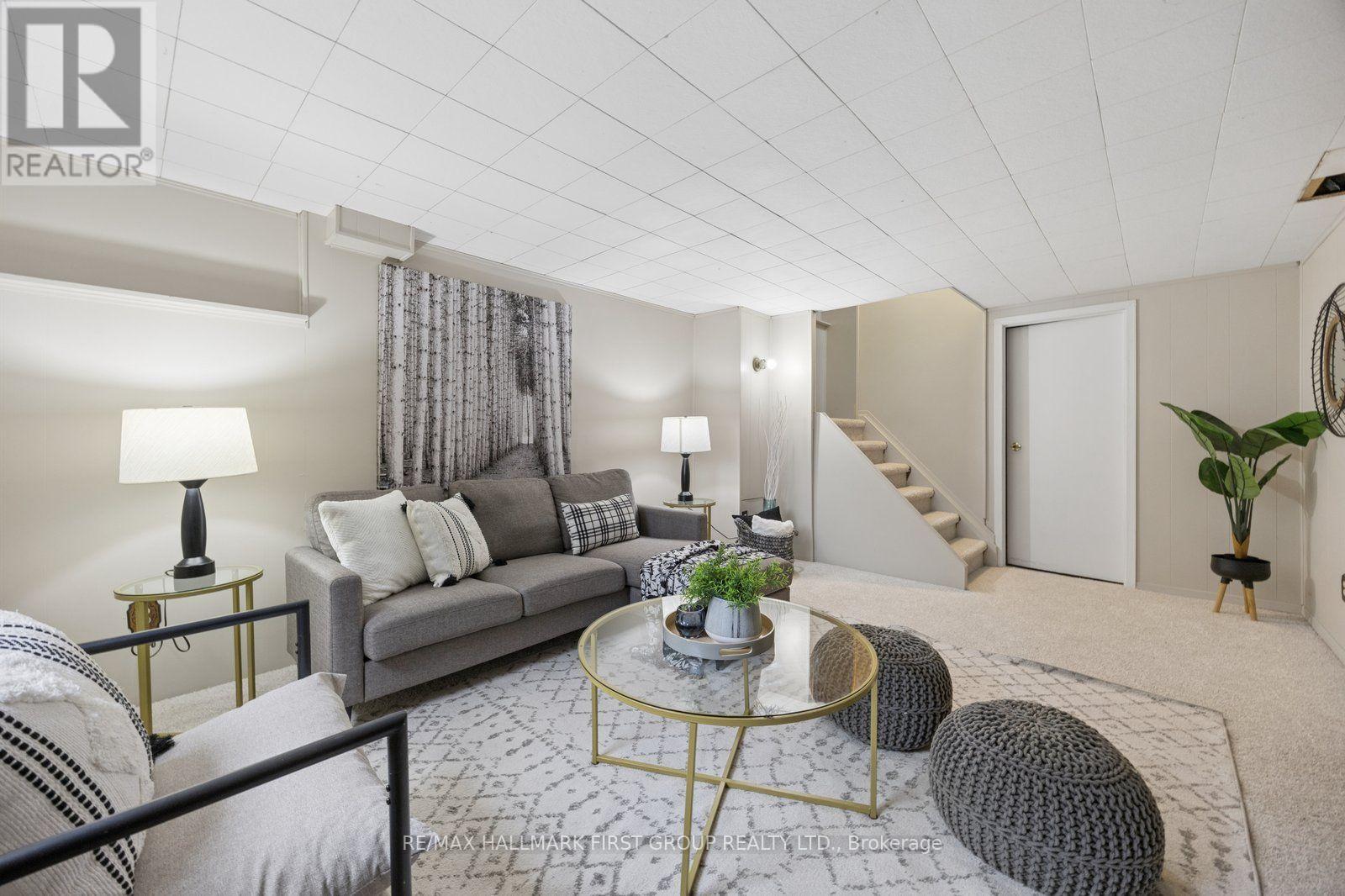 4 LOWDER PLACE - 30