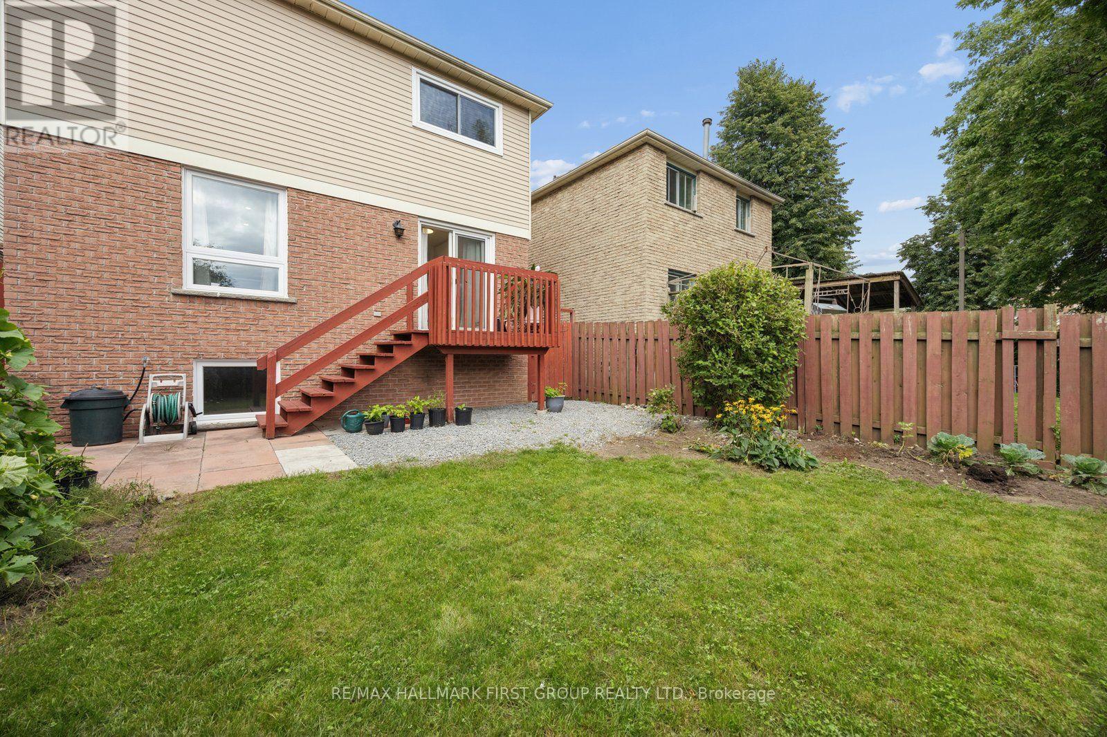 4 LOWDER PLACE - 36