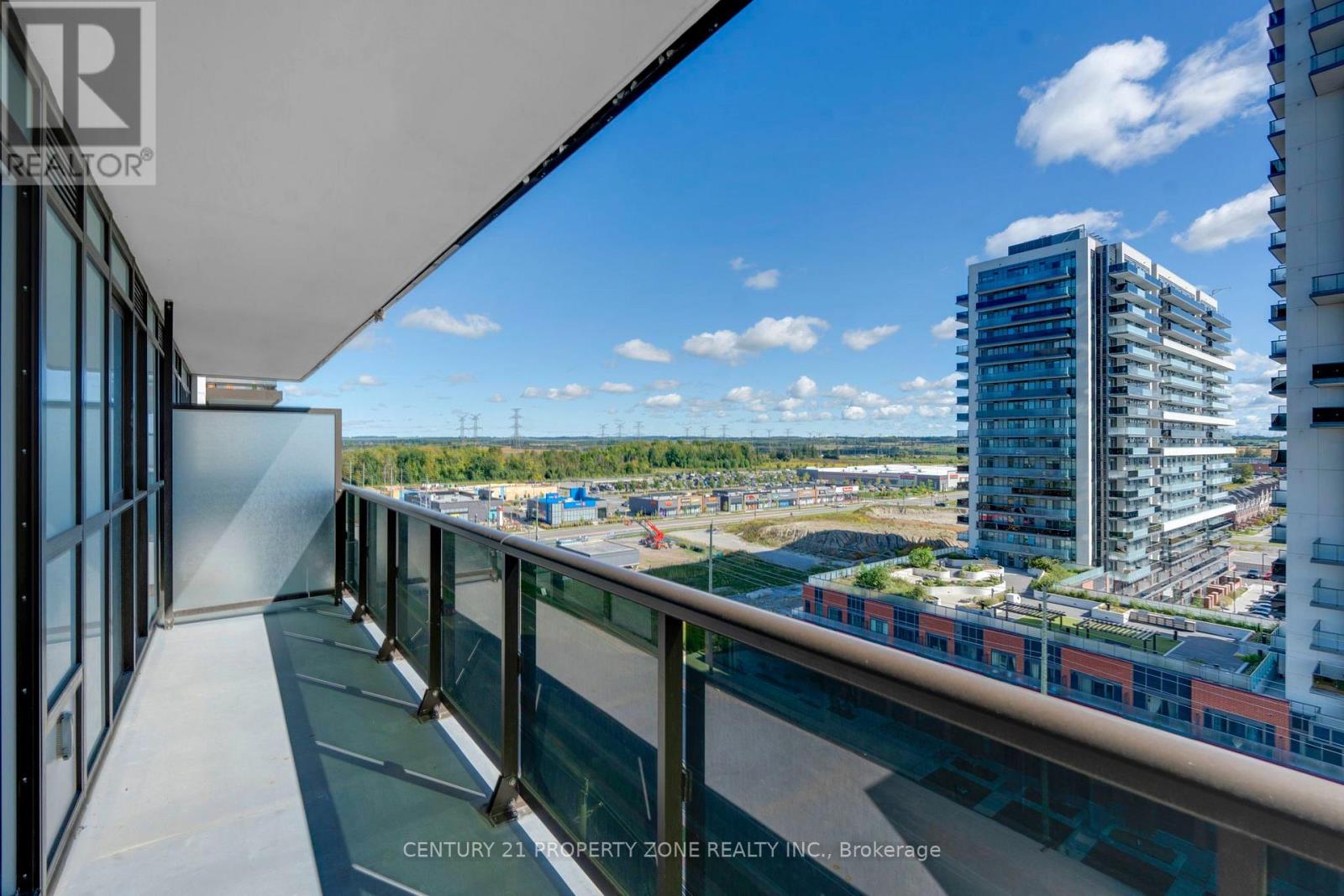 #1015 2550 SIMCOE STREET N - 18