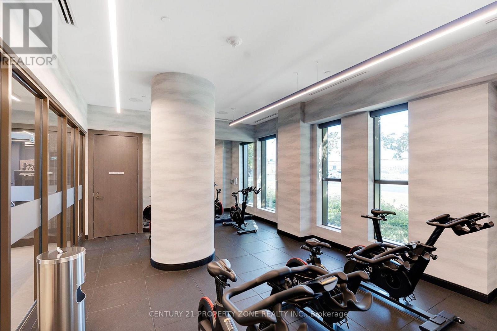 #1015 2550 SIMCOE STREET N - 26