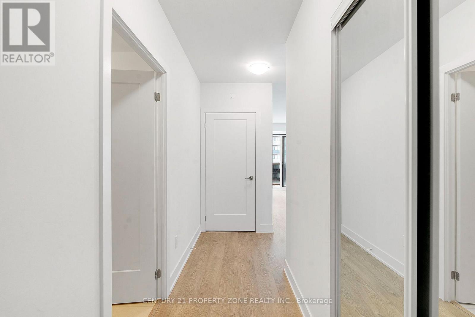 #1015 2550 SIMCOE STREET N - 5