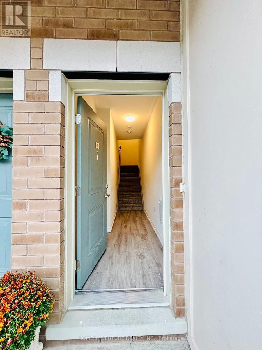 #1 475 Beresford Path, Oshawa (Central), Ontario, L1H0B2, Oshawa (Central), Ontario — photo 2 of 5
