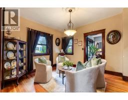 Enclosed porch - 3 Selkirk Avenue, Leamington, ON N8H1G2 Photo 13
